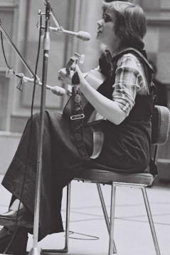 Adriana Ausch.jpg